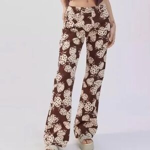 Urban Outfitters BDG Brown/cream strawberry print VTG 90’s bootcut jeans size 25